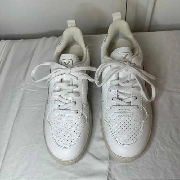 NWOT Veja V-10 CWL Sneakers White Platine Gold Silver Leather Lace Up Chrome 5 - Picture 4 of 10